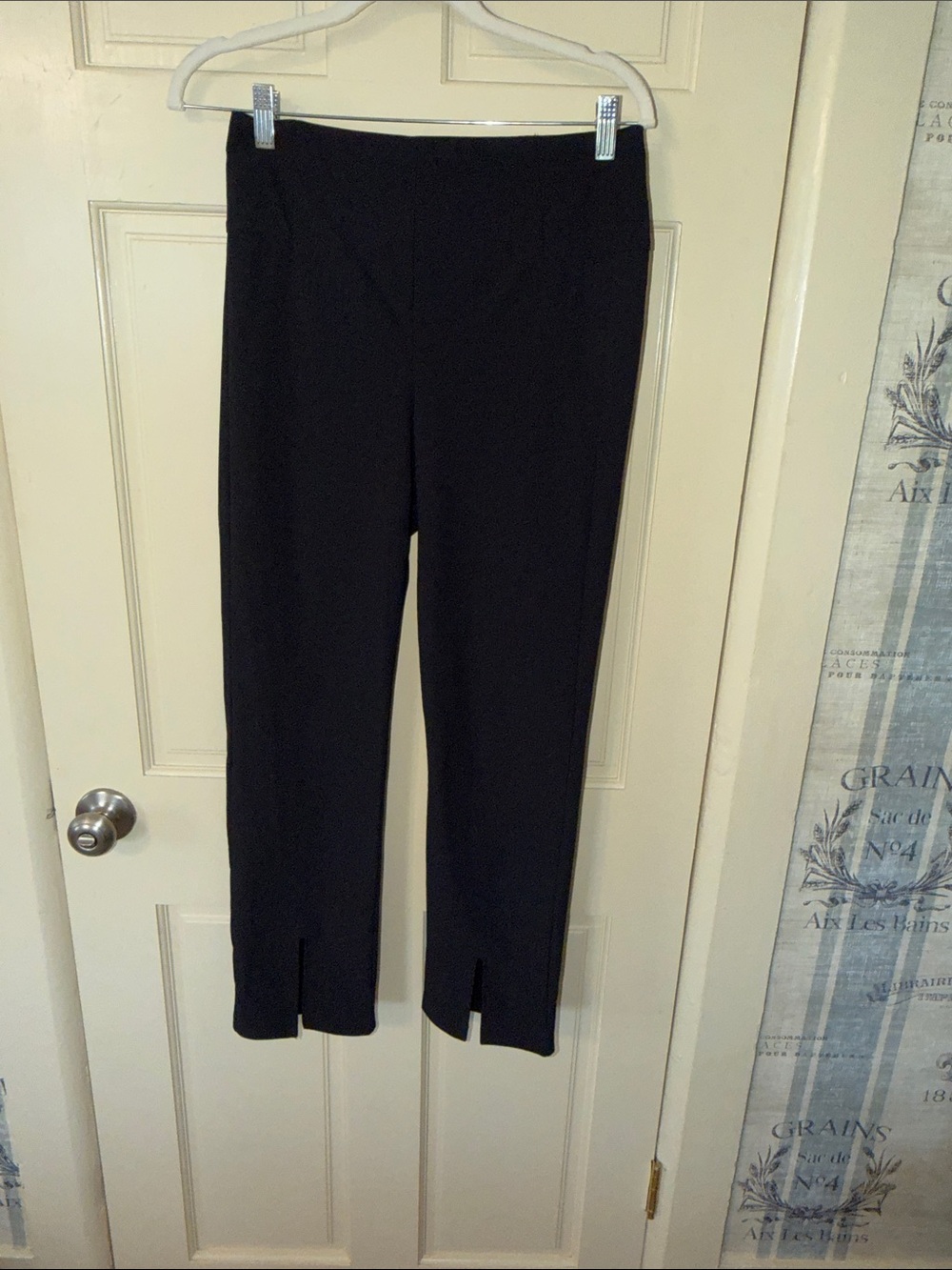 Athleta Black Water-Resistant Performance Ankle Pants Size 6 Athleta Black Ankle